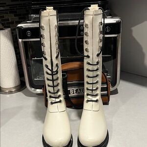 Ilse Jacobsen Cream Lace-Up Tall Combat Boots with Black Laces